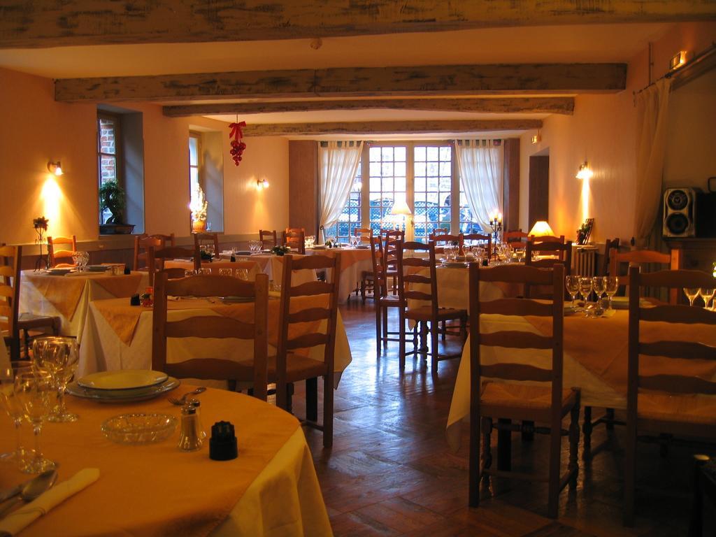 Hotel Restaurant Henri IV Eauze Esterno foto